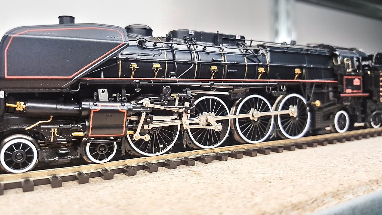 Highly Detailed Trix / Märklin SNCF 241-A-65