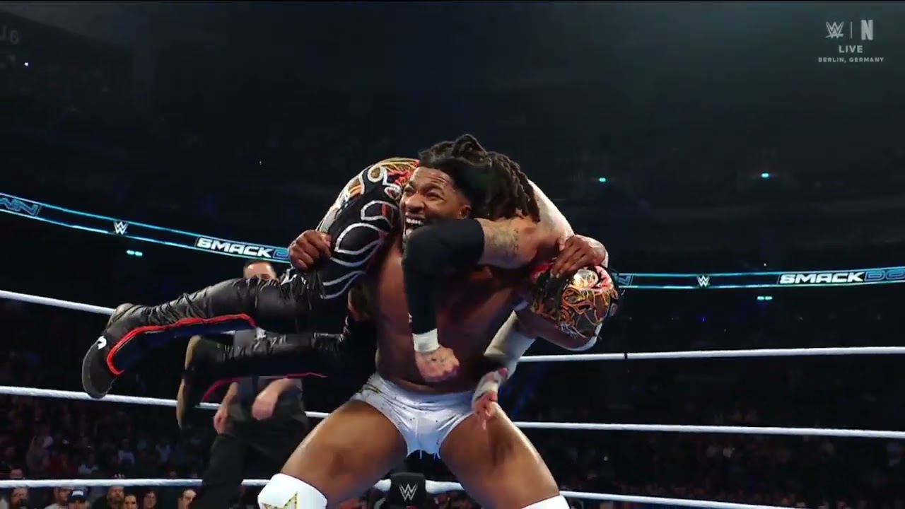 Кинг Феникс против Трика Уильямса - WWE SmackDown, 9 января 2026 г. (на испанском языке)