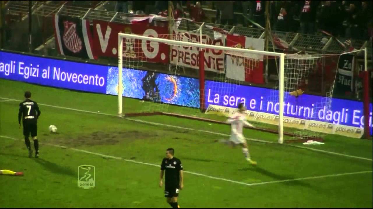 Golazo Lores Varela - Vicenza-Spezia 1-0 (Serie B - 20/12/2014)