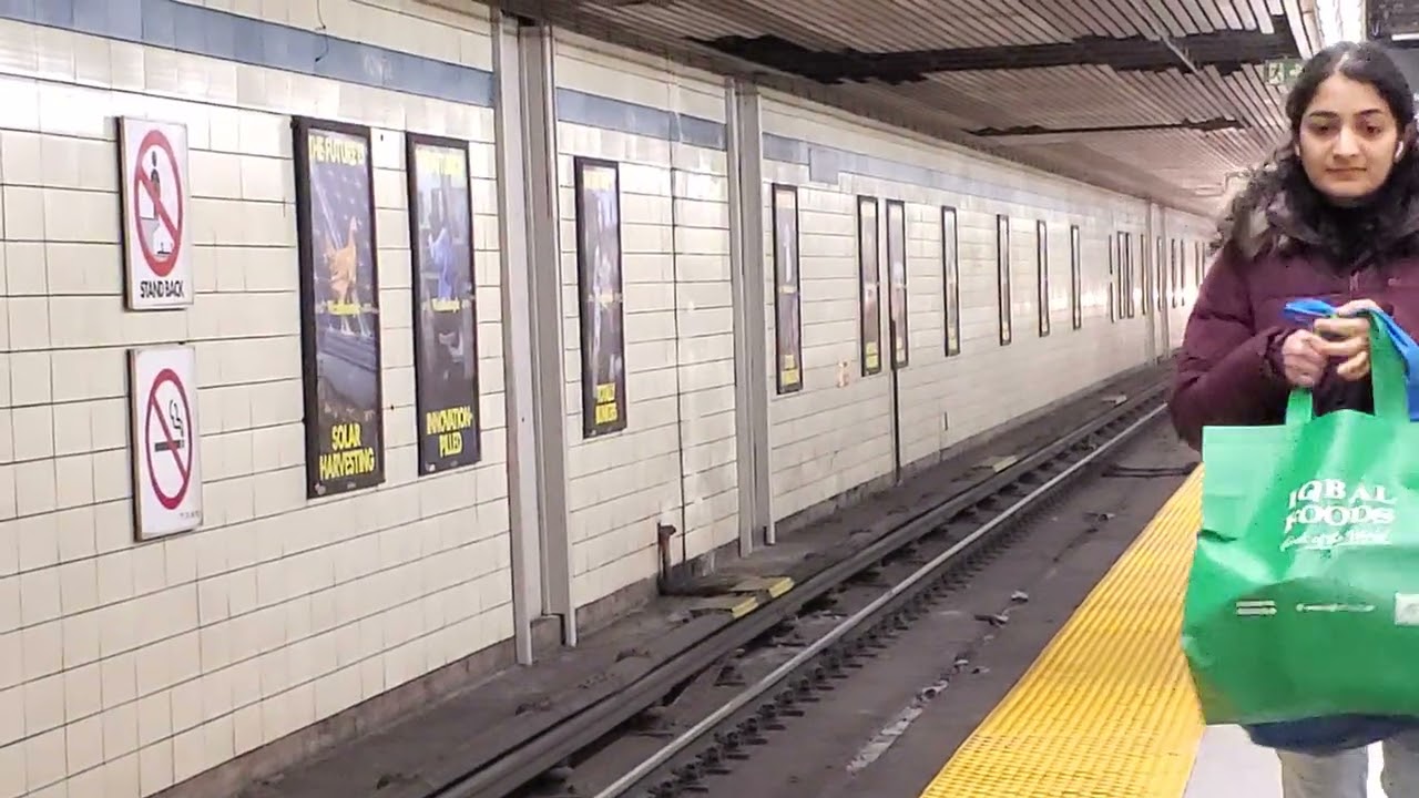 Video from Davisville station to 1816 Lakeshore blvd via line 2, line 1 and 92 bus route