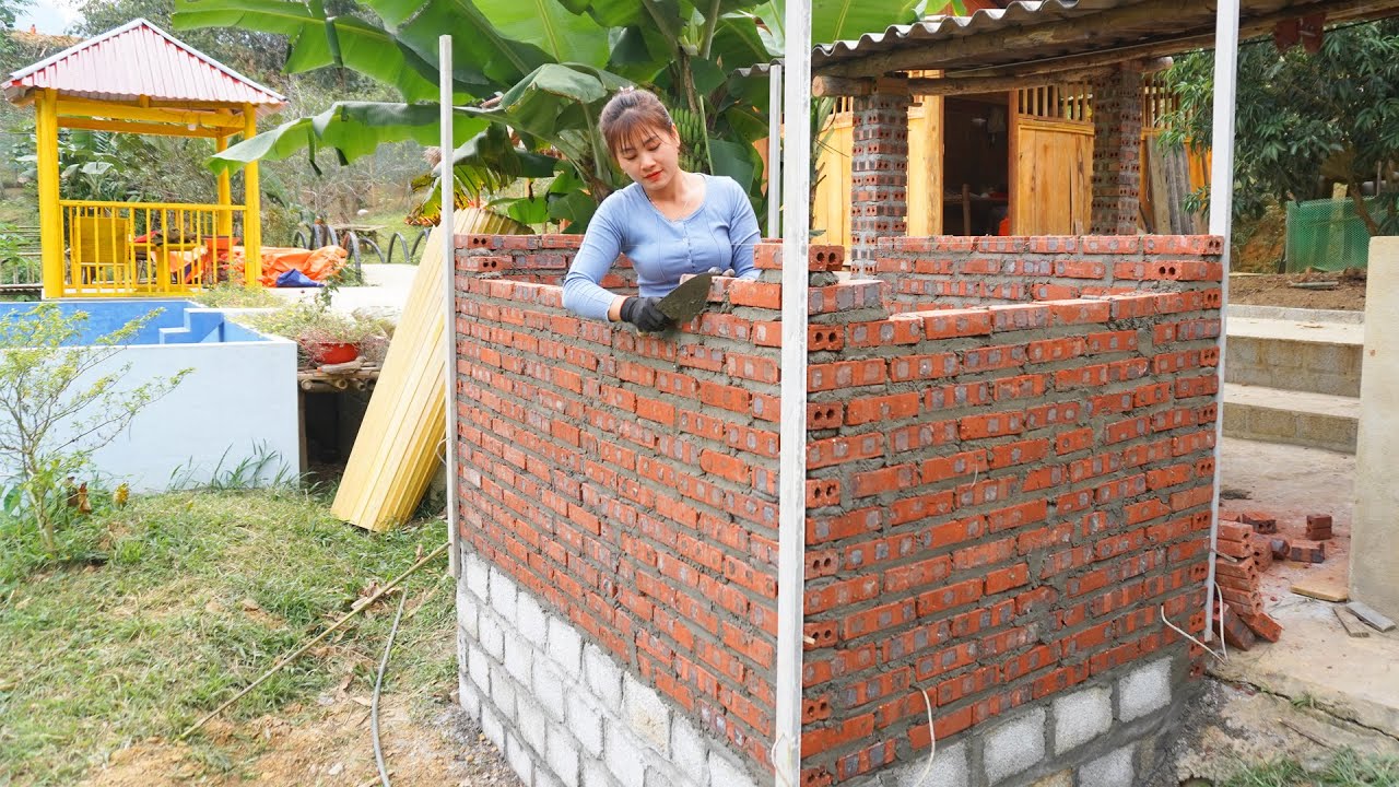 Building Bathhouse with Bricks and Cement to Replace Bamboo Bathhouse - My Bushcraft / Nhất