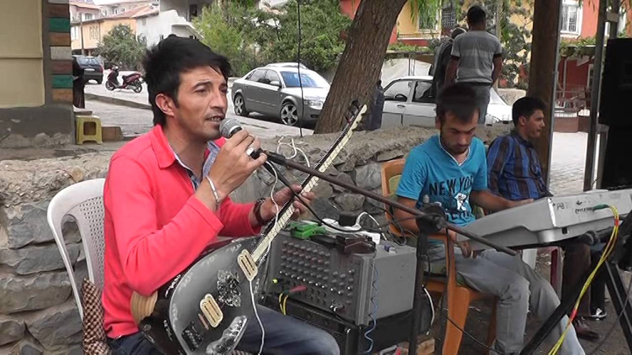 TAŞANLI AHMET -   BU ADAM BENİM BABAM