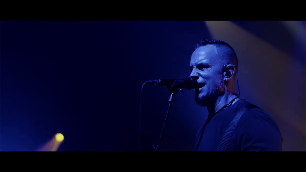 Tremonti - A World Away (Official Live Video)