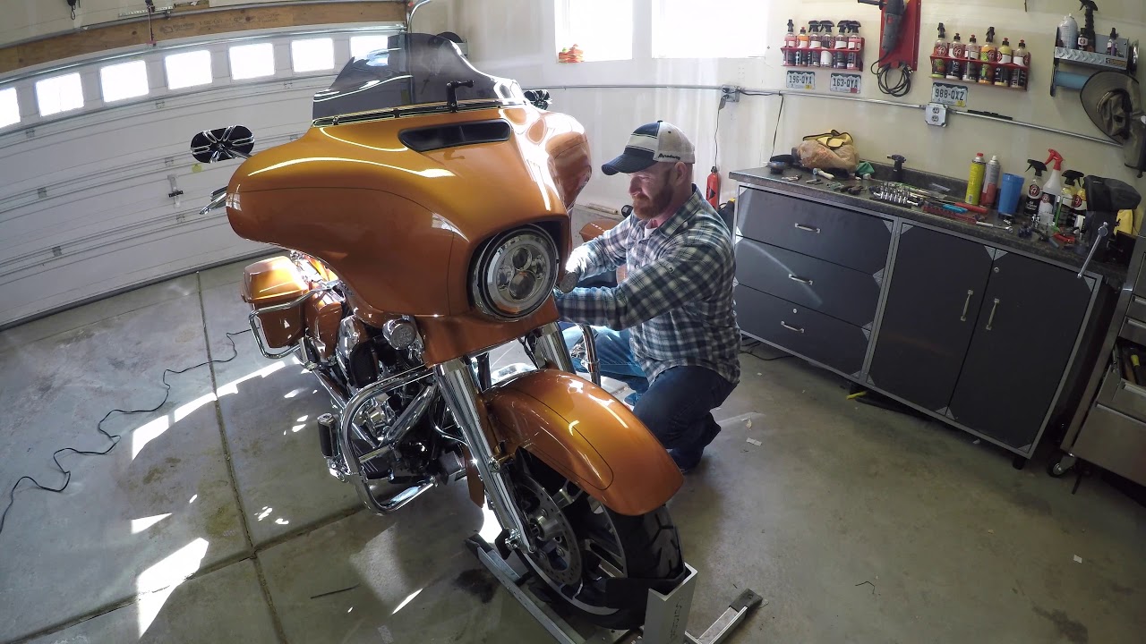 Sinister Sound Install on a 14+ Street Glide