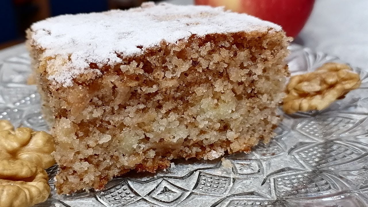 Brzi kolač sa jabukama i orasima! Mirisan, sočan, ukusan! Mera na &scaron;olje!