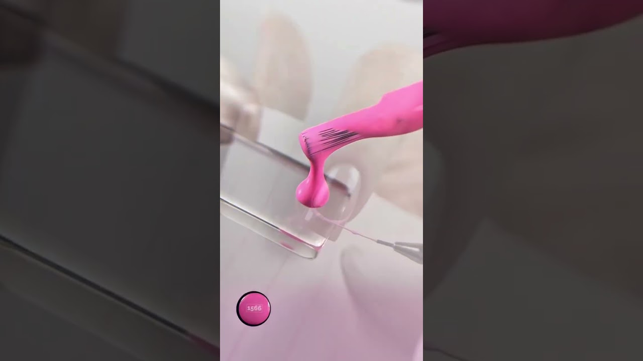 Odkryj, jak stworzyć efekt Glazed Nails używając... paletki jak do makijażu 😍