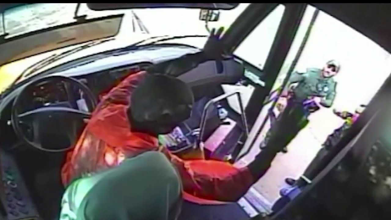 School bus attendant stops thief from stealing Osceola bus