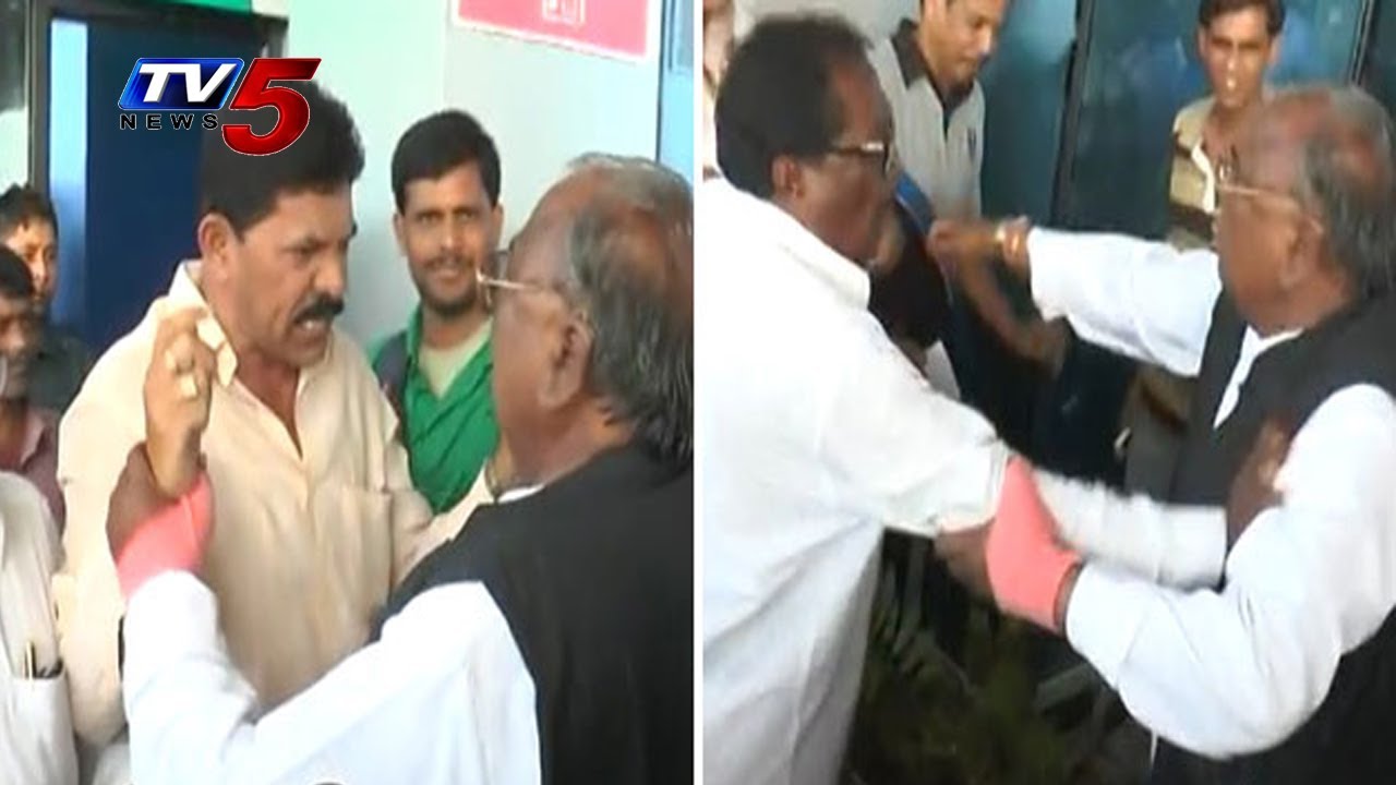 Fight Between TDP & YCP At East Godavari