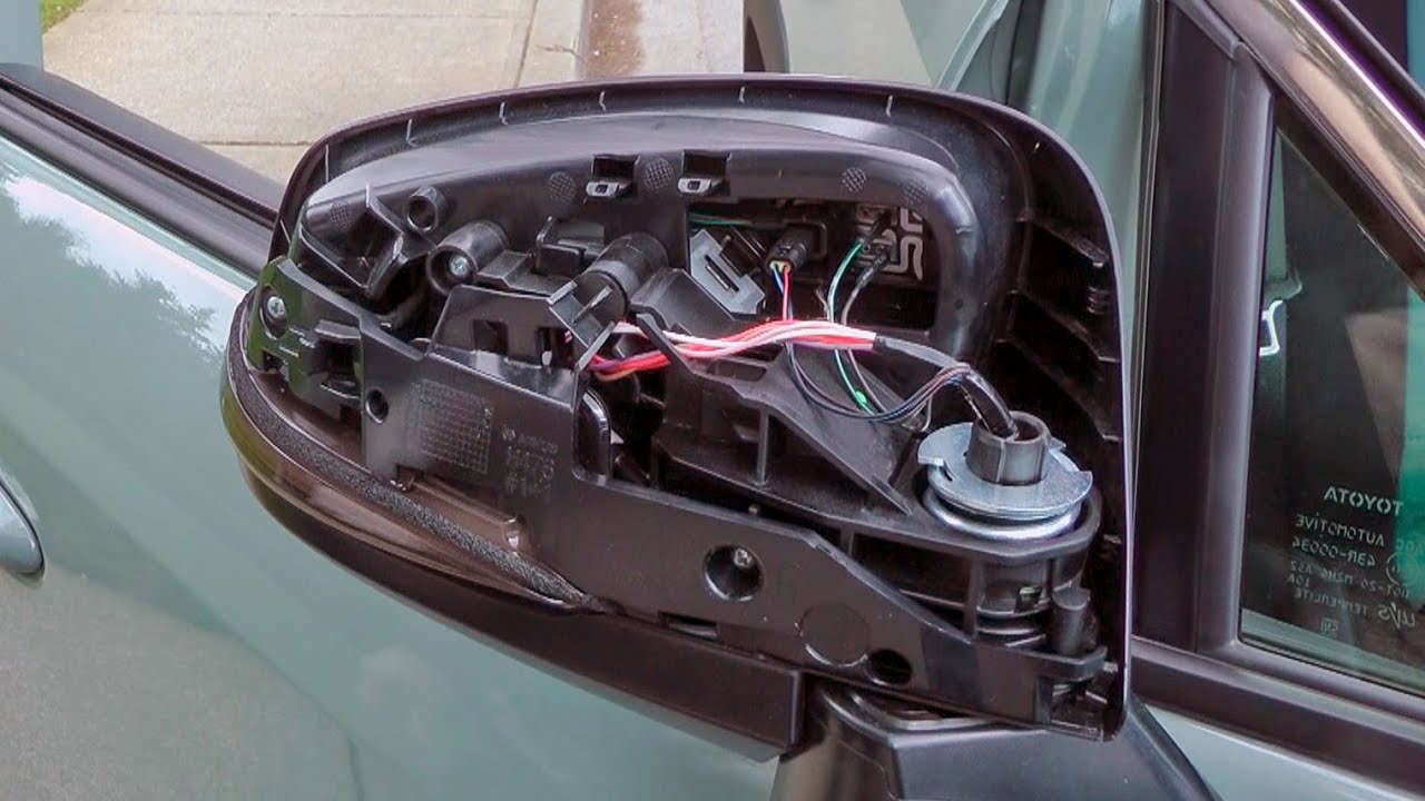 Toyota RAV4 (2019-2025): How To Remove Side View Mirror Plastic Cover And Replace The Bulb?