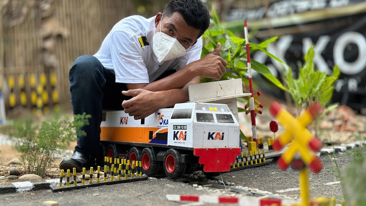 Membuat dan Merakit Miniatur Kereta Api CC206 Bogie Roda Mobil - Mainan Kereta Api Indonesia