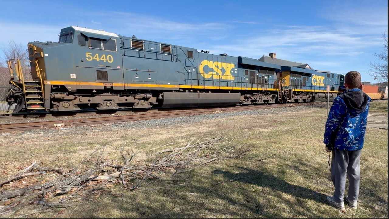 TRAIN TRACKERS  # 39 -  TRACKING CSX FREIGHT & AMTRAK TRAINS