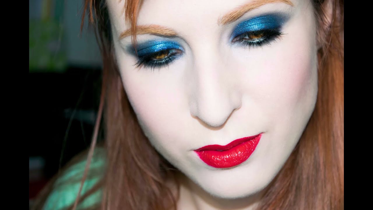 Crossdressing in blue