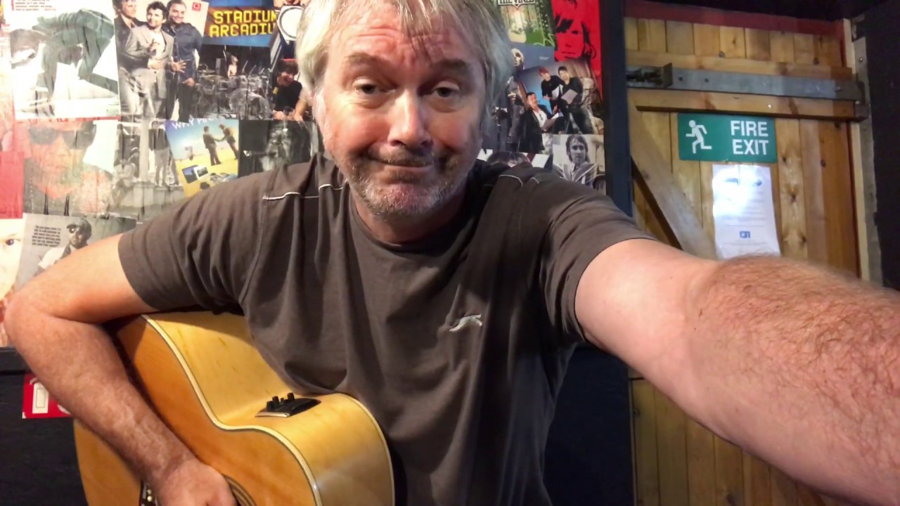 Rob of Portsmouth cover of Elvis Presleys (Maries The Name of) His Latest Flame.