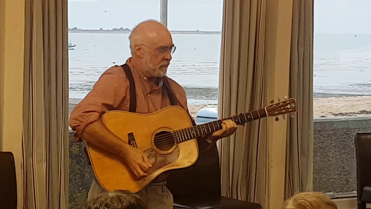 Dan McKinnon sings Sailor's Rest