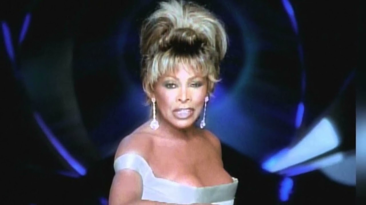 GoldenEye - Tina Turner - Cover by Clo