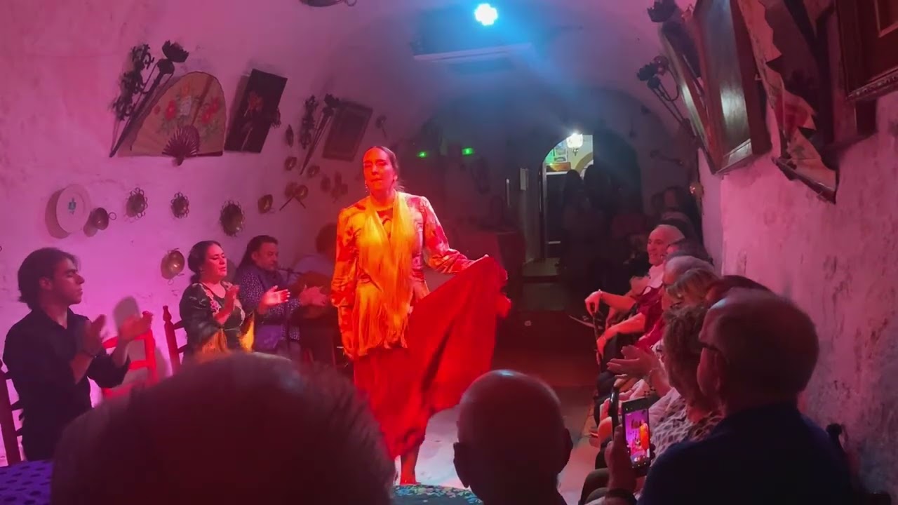 Flamenco en Granada, Espa&ntilde;a (Cuevas Los Tarantos).
