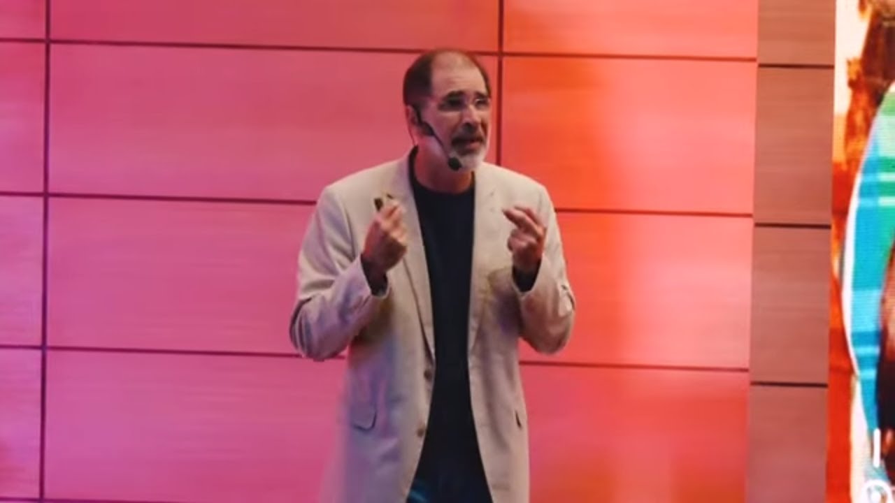 Ser (10x) Humano | Ernesto Noboa | TEDxPUCE