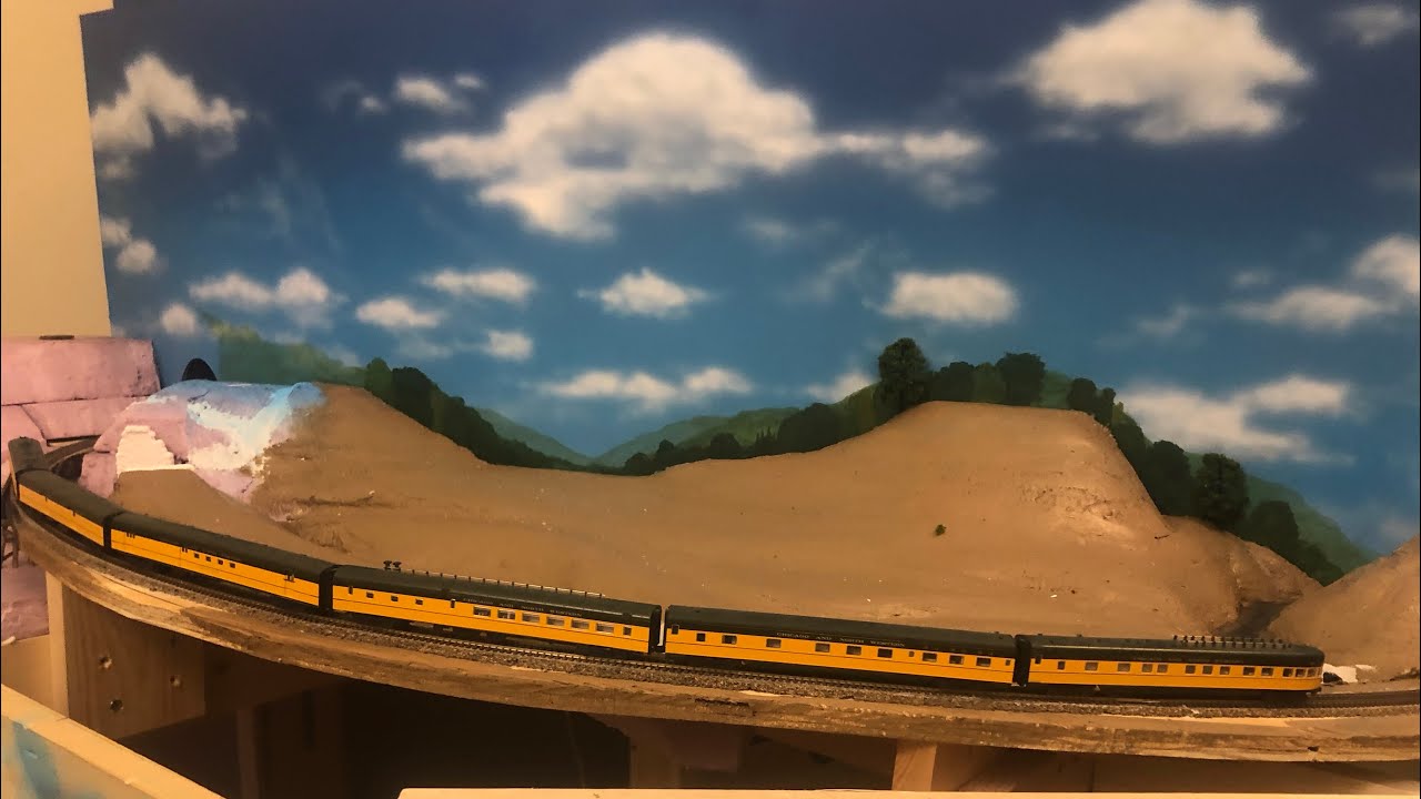 Painting an N-scale backdrop