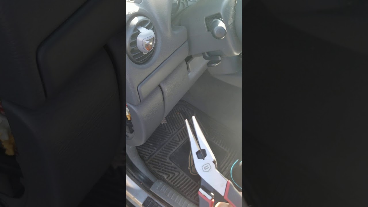 How to fix your front and rear cigerat/power outlet in a 2005 Jeep liberty