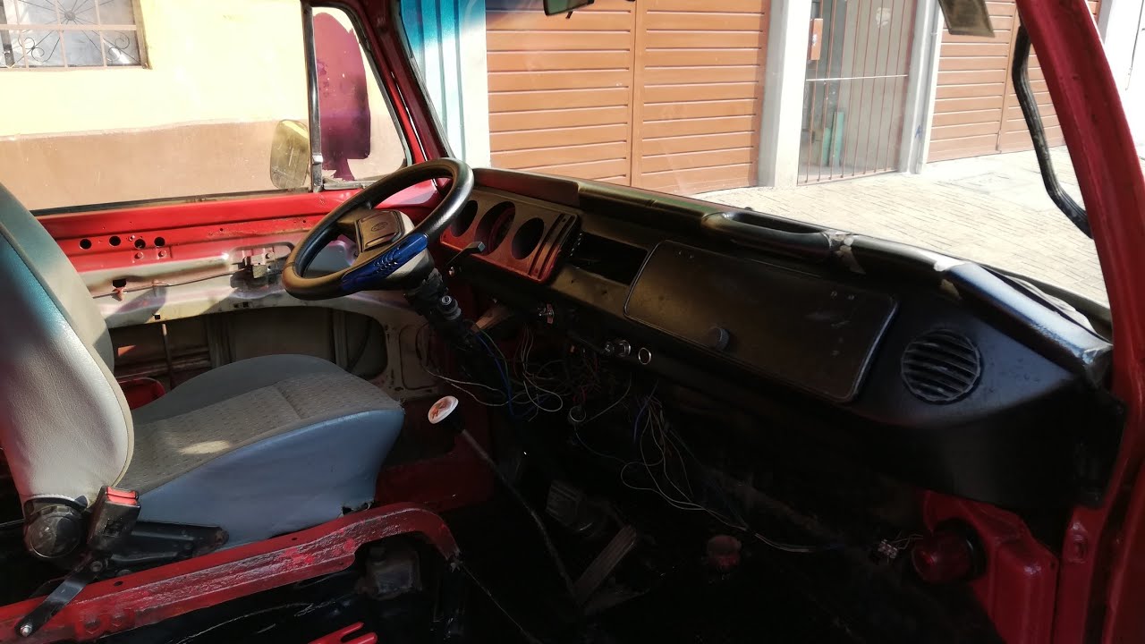 Vamos al 90 % creo yo jajaja
VW Combi 1982