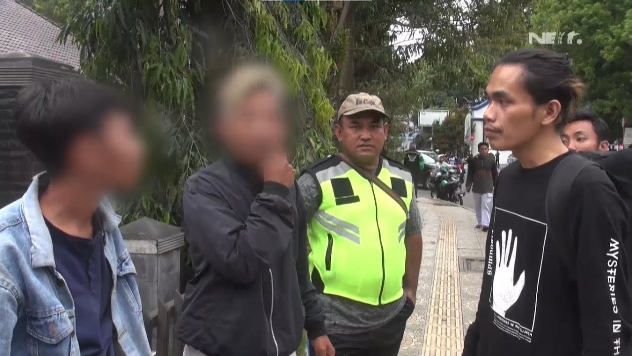 Berantem Karena Rebutan Lahan Parkir, Pemuda ini Langsung Diangkut Polisi  - 86