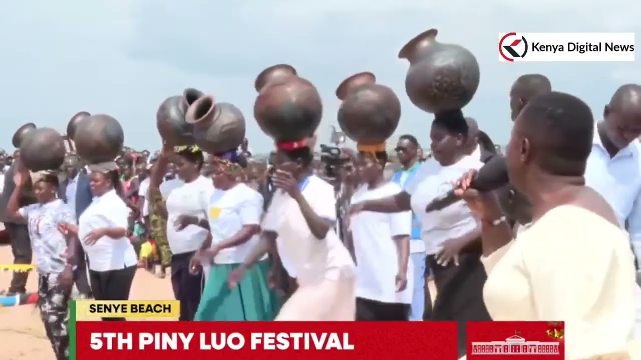Wow! Ruto Surprised by Luo Women’s Skill of Balancing a Pot While Running at the Luo Piny Festival