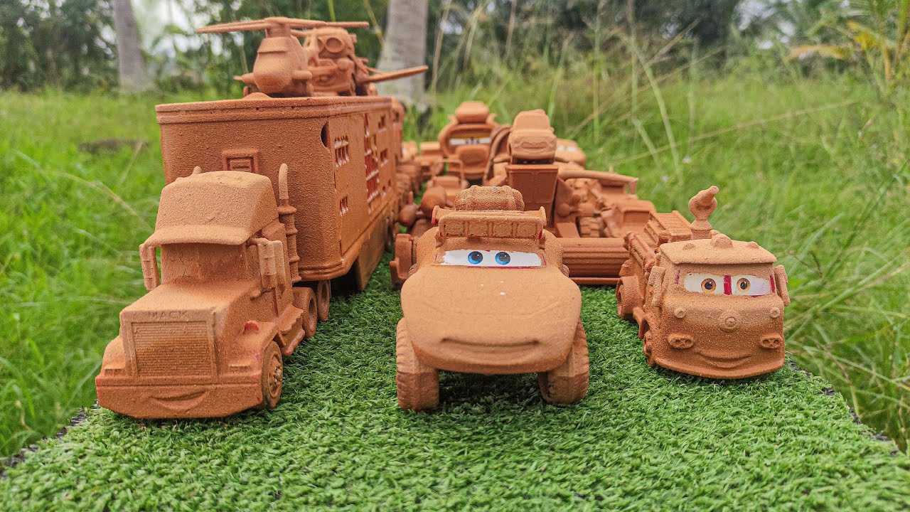 Clean up muddy minicars & disney car convoys! Play in the garden