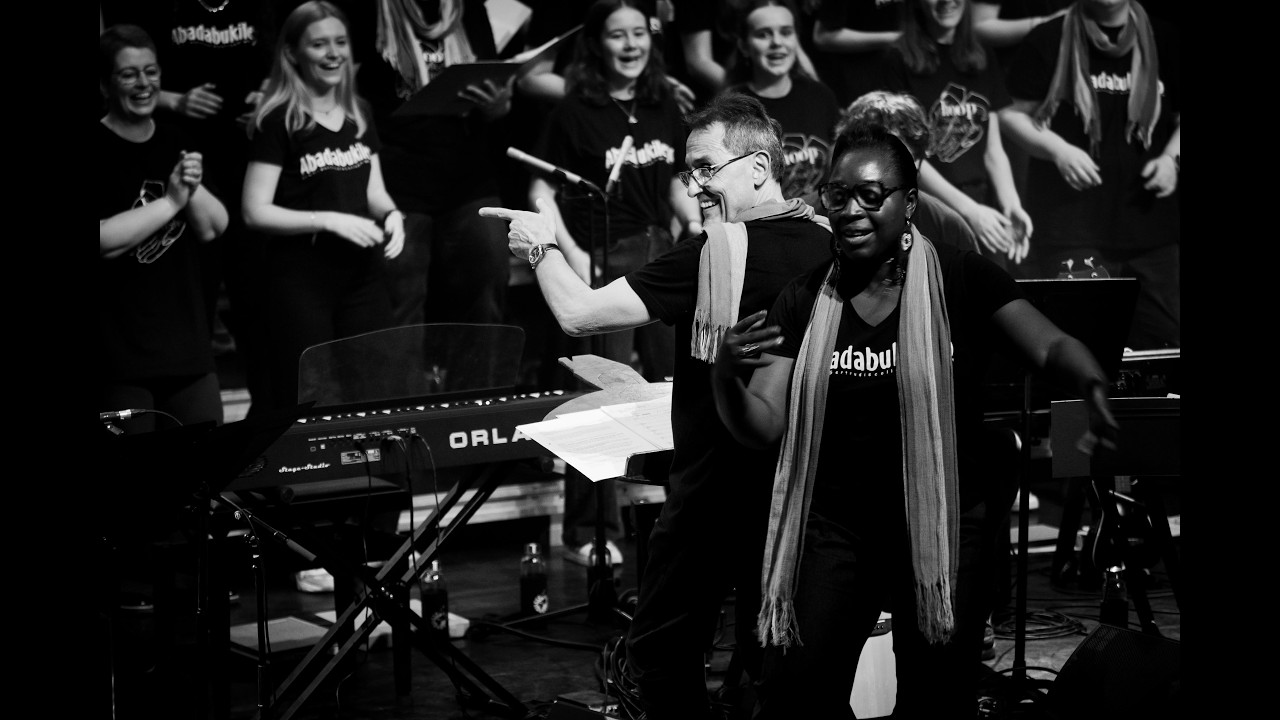 Abadabukileyo - African Medley (11 songs from South-Africa, Zimbabwe, Zambia and Congo).