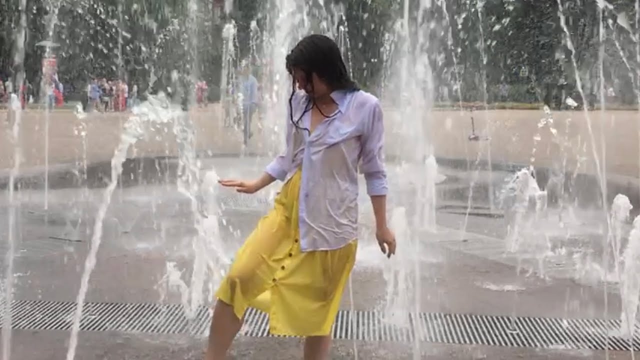 Inna in fountain #fontaine