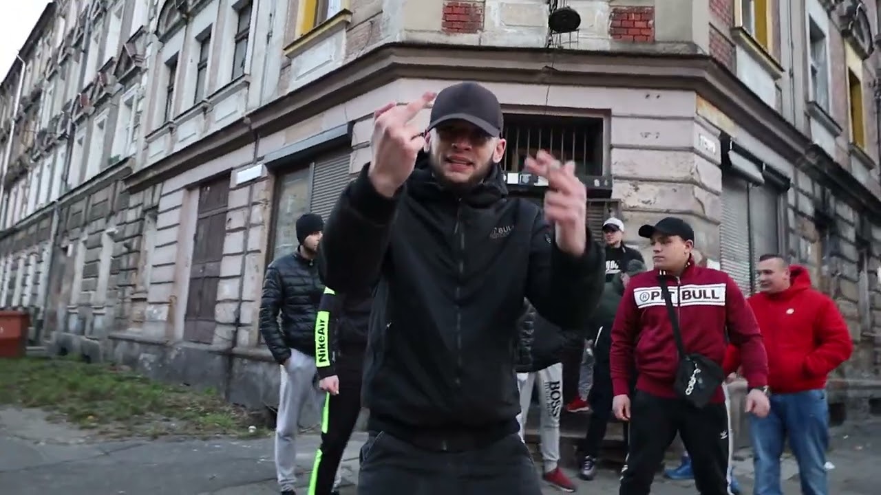DCBanda - Na pewnej pozycji feat.Sajmon 55-300 Czaja 55-300