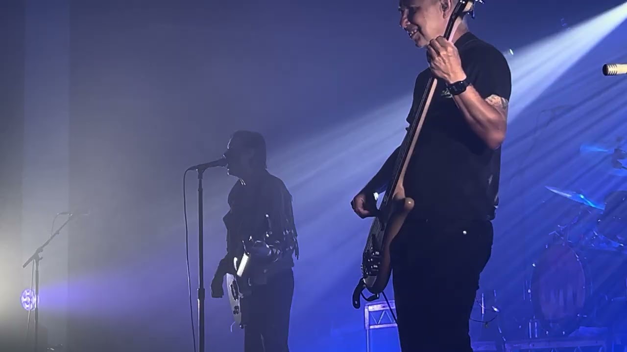 Grinspoon cover Don’t Change (INXS) - UC Refectory - Dec 2025