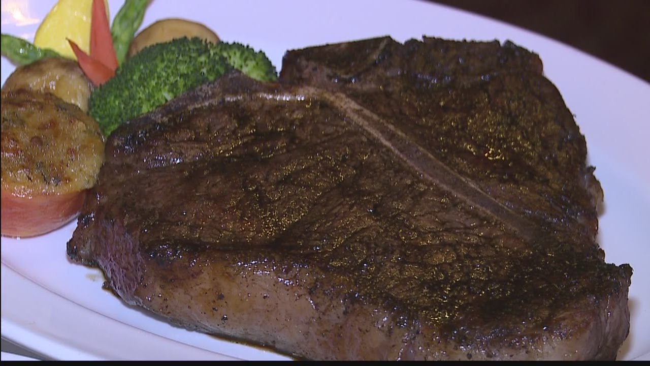 Hy’s Steakhouse Celebrates 40 Years in Waikiki