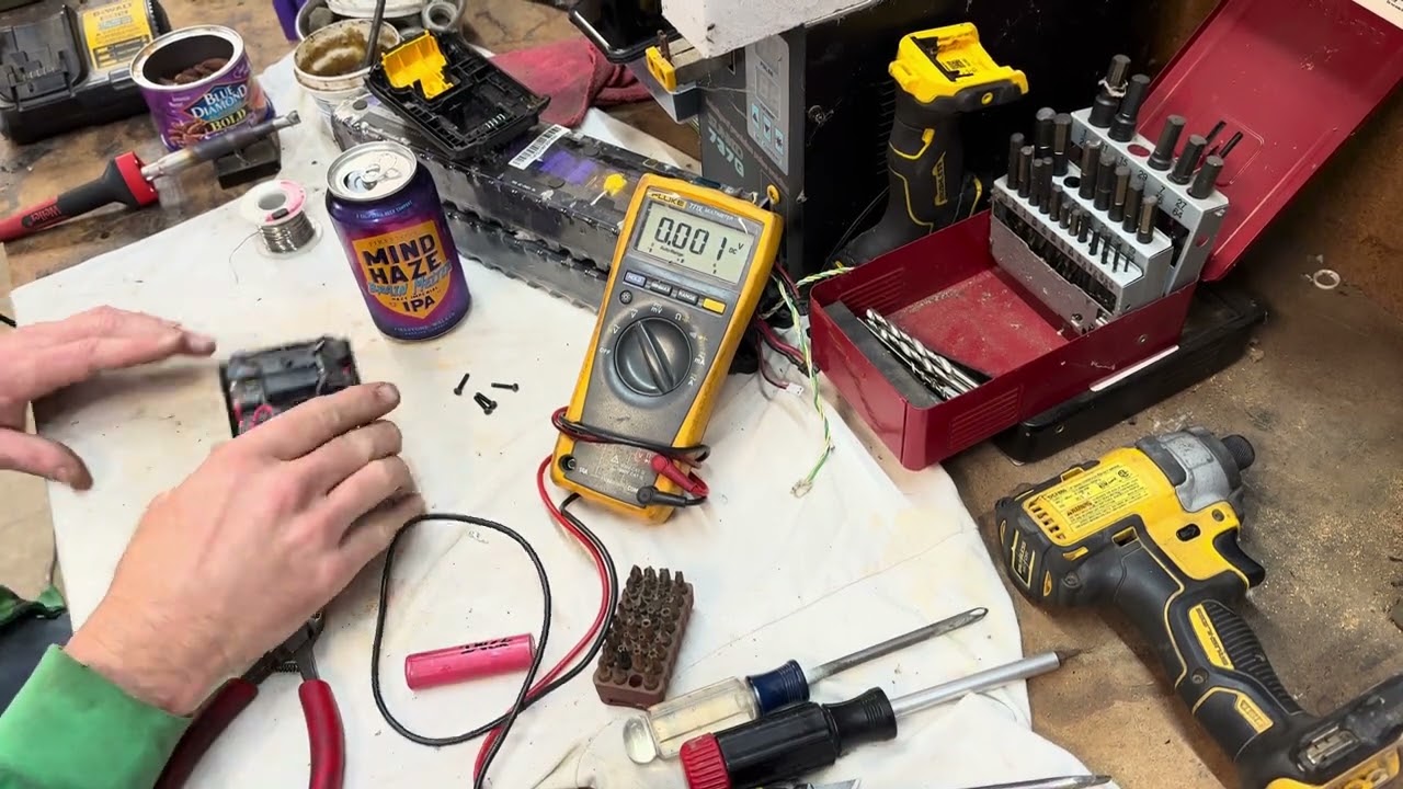 Dewalt 20v 1.5ah DCB201 Battery Pack Revival.   How to fix DIY Yourself