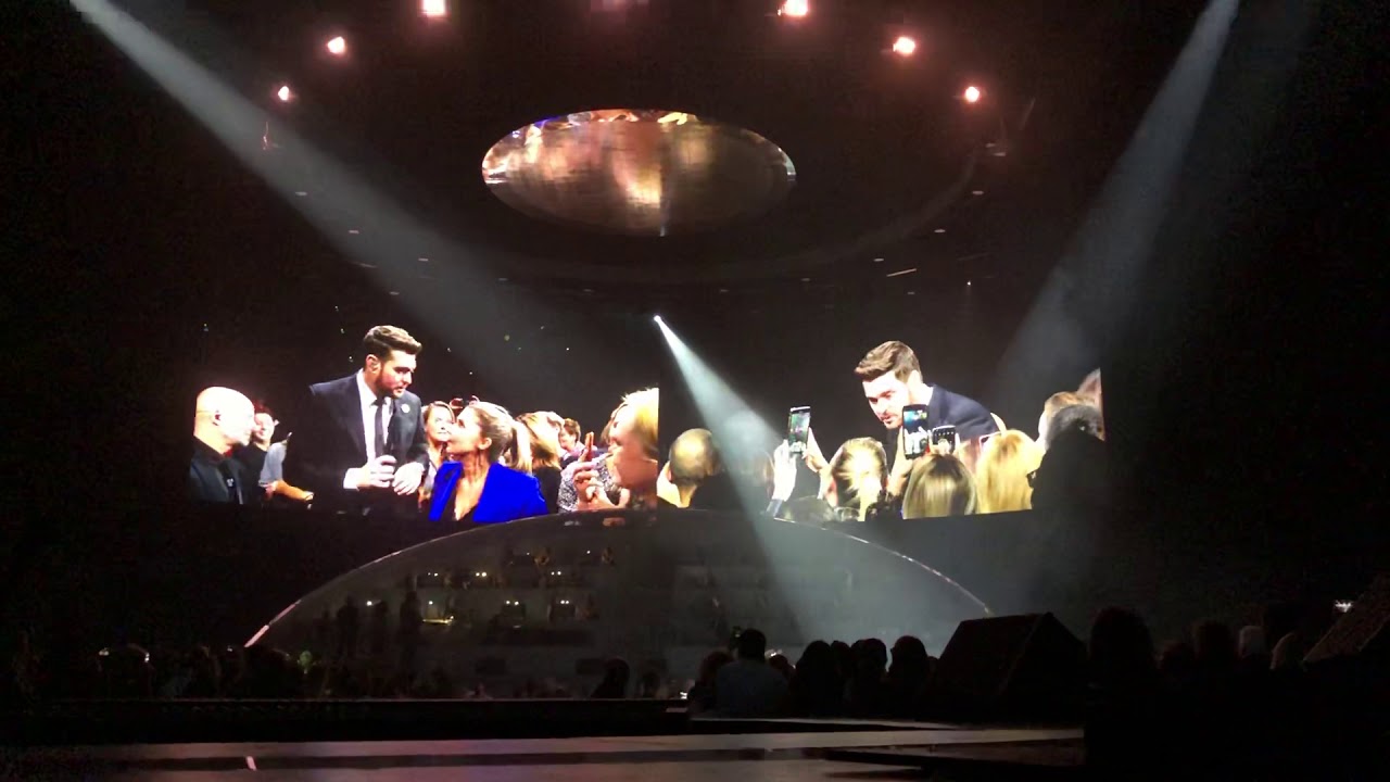 Michael Bublé - Kraków - Singing with Karolina Leszko