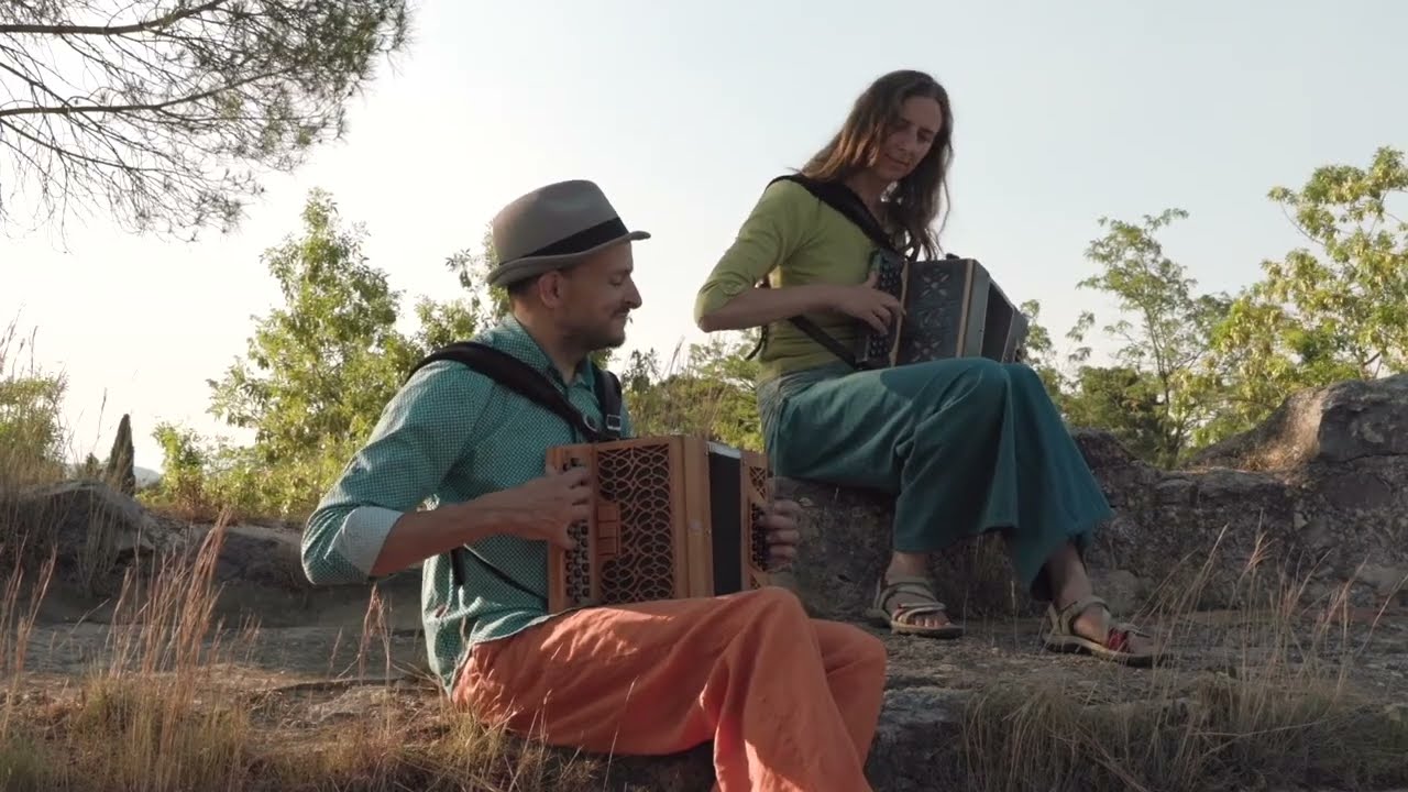 V'là l'printemps (valse à 5 temps) - 21 BOuTONS