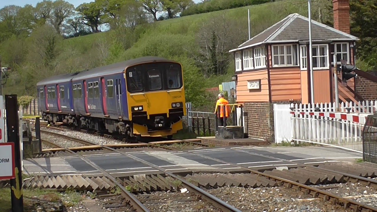 Trains at Tiverton Parkway and Crediton 07/05/16
