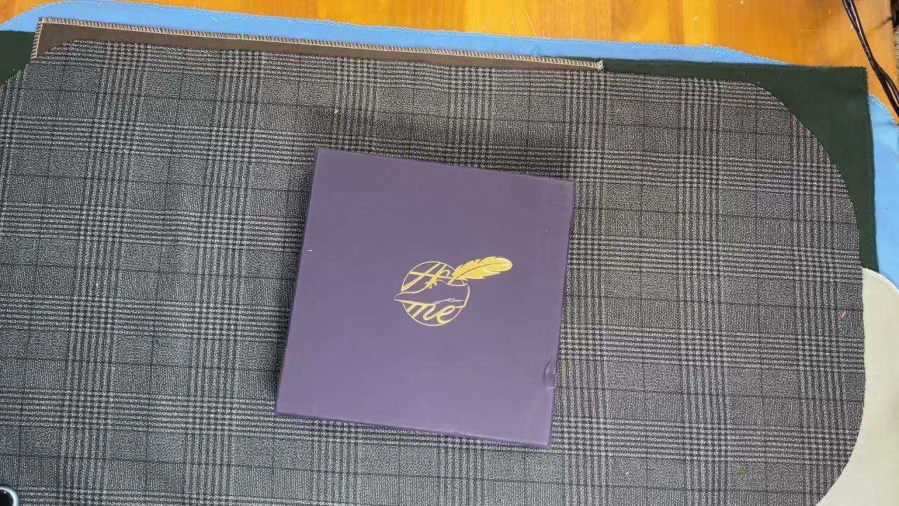 Unboxing: Acme shoehorn
