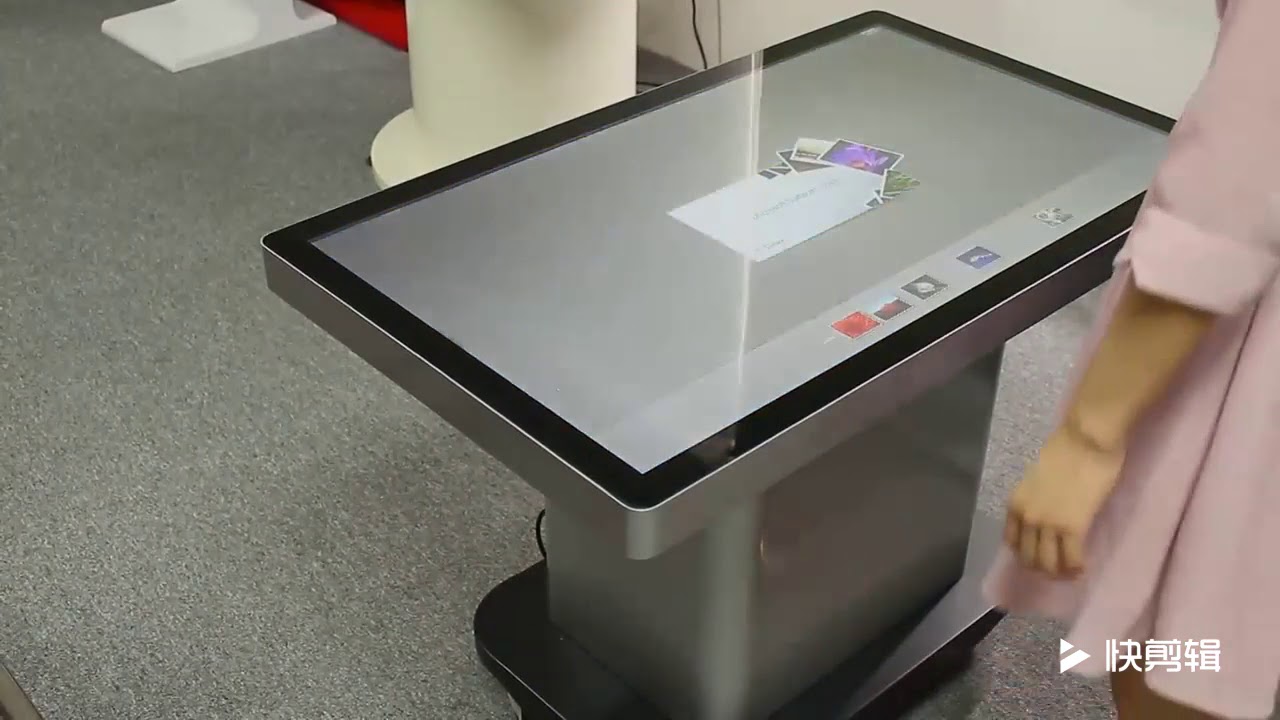 Yashi Group 43‘’ 55‘’ 65‘’ Interactive Smart Touch Screen Coffee Table For Restaurant