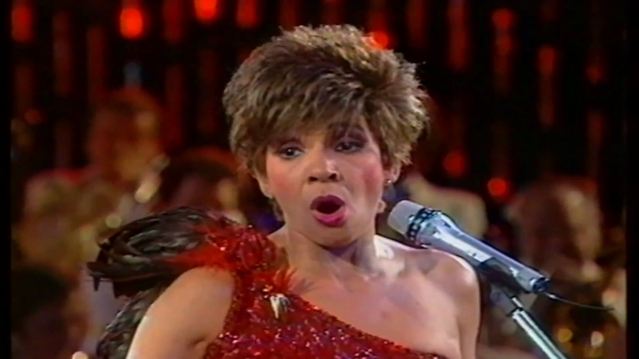 Shirley Bassey -Born To Lose-