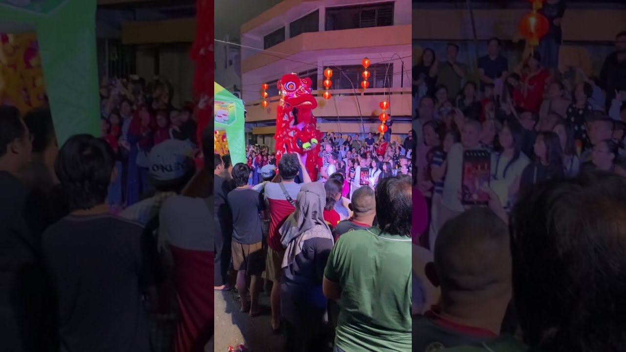 Nonton Barongsai di Gang Lombok Semarang