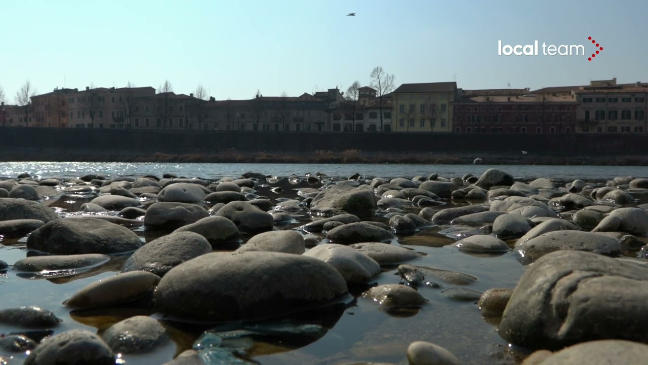 Adige in secca a Verona: le immagini a Castelvecchio