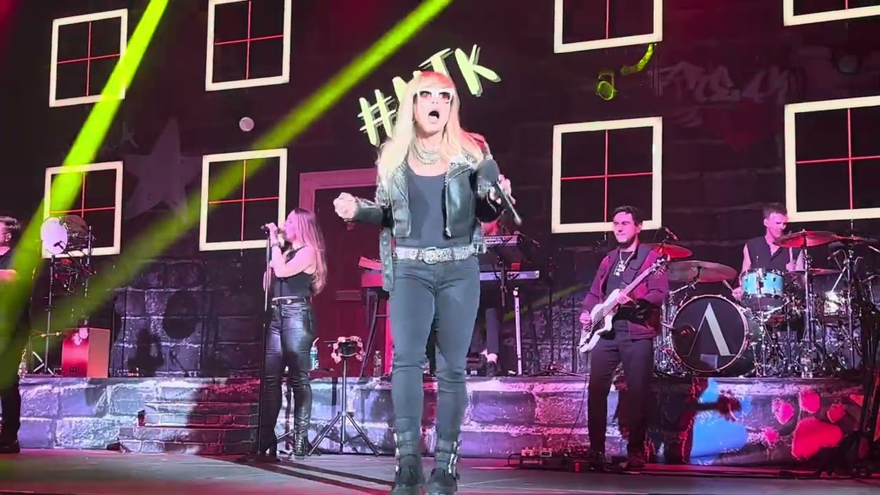 Anastacia - Stupid Little Things live @ Mitsubishi Electric Halle Düsseldorf - 03.04.2025