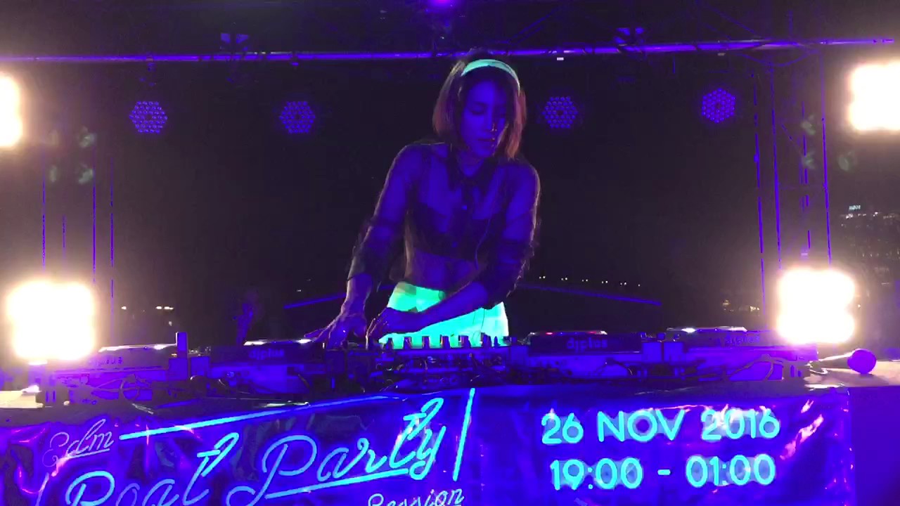 DJ Namoo @ EDM Boat Party Neon Session