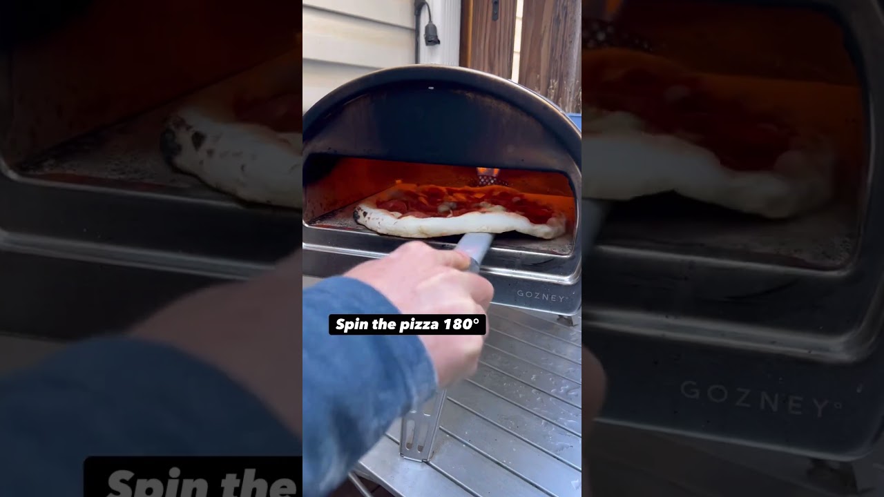Full bake tutorial of a Neapolitan pizza in the Gozney Roccbox #pizza #roccbox