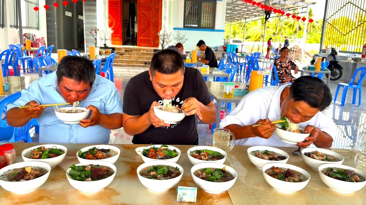 Đi Sóc Trăng Đại Chiến 15 Tô, Món Ăn Nổi Tiếng Huyện Trần Đề Thắng Được 4Tr | ATN