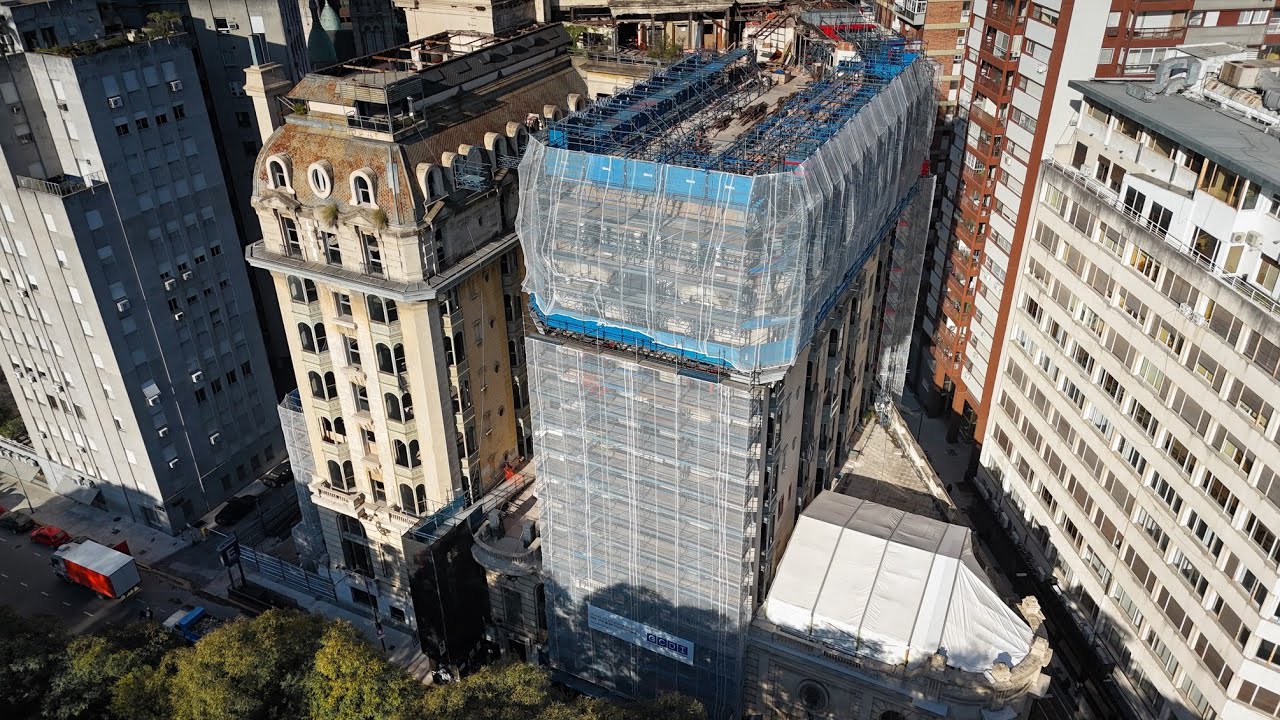 Plaza San Mart&iacute;n y sus vecinos m&aacute;s iconicos - Buenos Aires - Agosto 2025