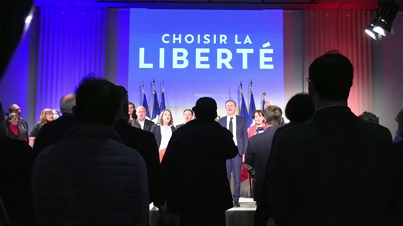 Discours en direct de Nicolas Dupont-Aignan pour le lancement des comit&eacute;s de soutien Nicolas Stoquer