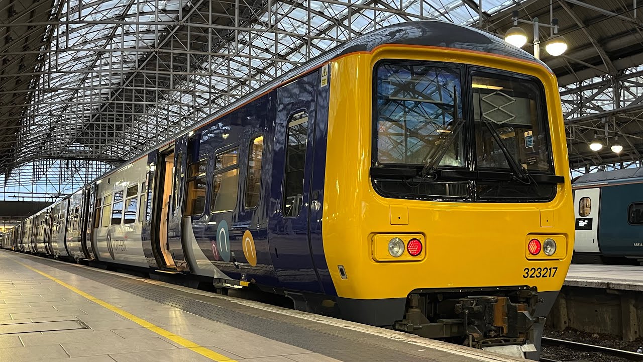 Northern Rail Class 323 Review at Manchester Piccadilly