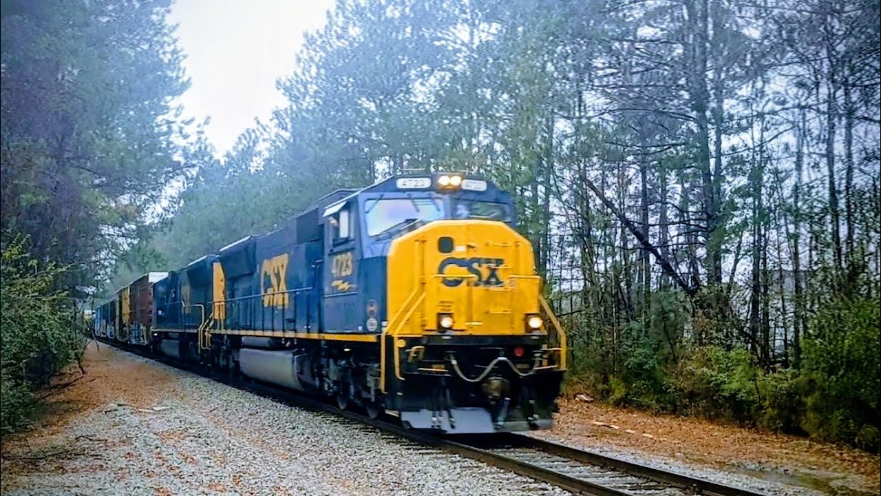 CSX L657 pulls into Cayce SC with double SD70MAC on the CSX Columbia Subdivision the S-Line 