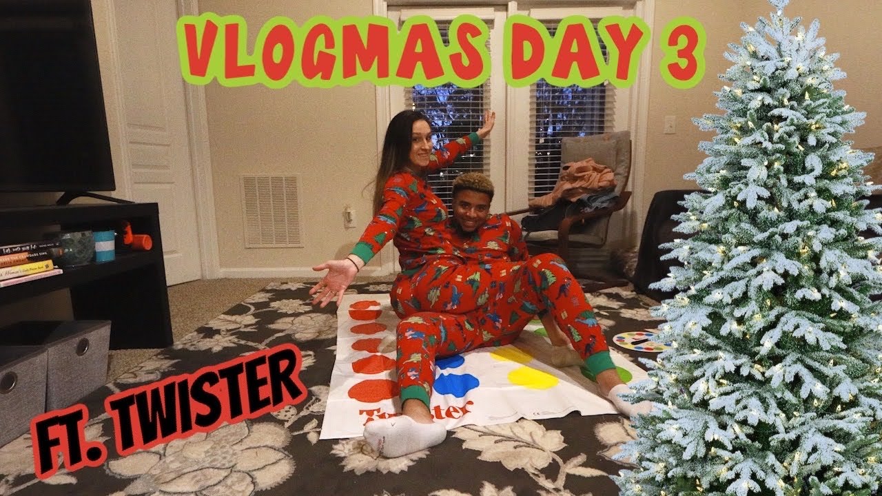 COUPLES TWISTER CHALLENGE | VLOGMAS DAY 3